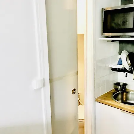 Appartamento Private Studio 20 Minutes From Paris Marly-le-Roi
