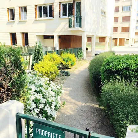 Private Studio 20 Minutes From Paris *